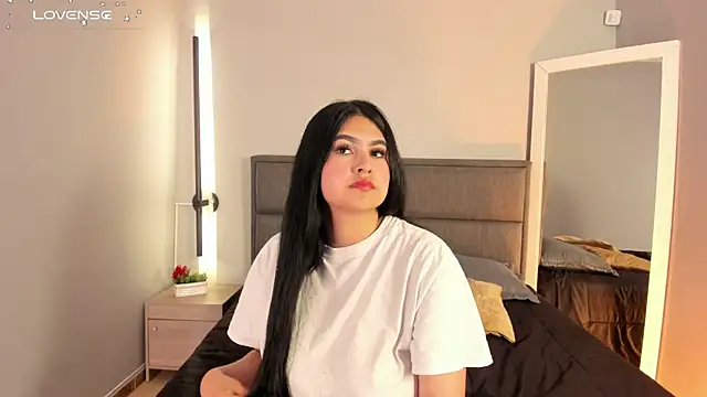 Emma__clark_'s cam snapshot