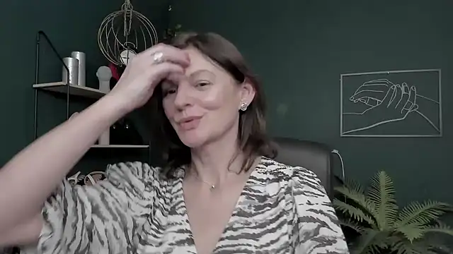 VivianWILD's cam snapshot