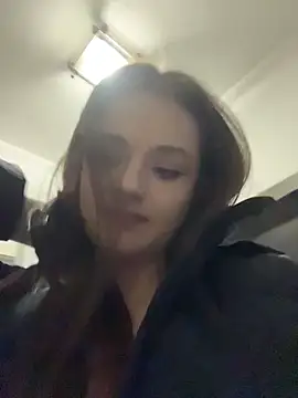 KittyQueeny live sex cam