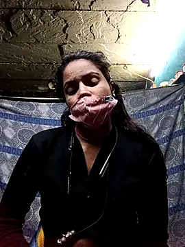 Poonam8080's cam snapshot