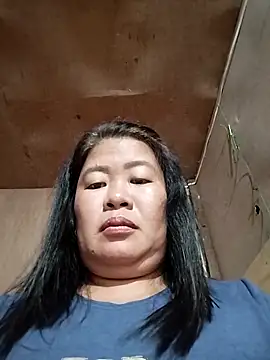 Lovelywoman43's cam snapshot