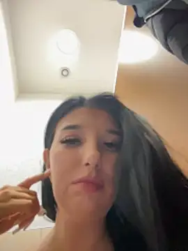 Tisha_Busty live sex cam