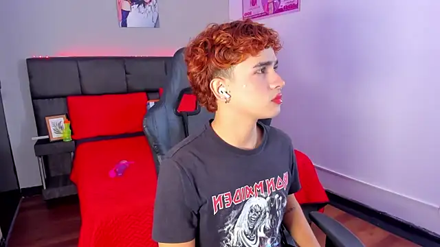 Aiiden_15 live sex cam