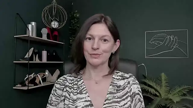 VivianWILD's cam snapshot