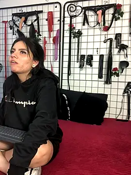 1lovelygirls live sex cam