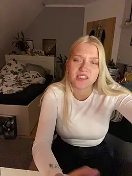 EmmiPemmi live sex cam