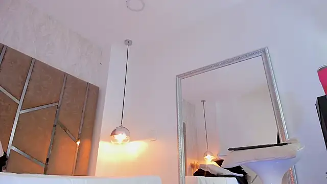 Martinaa_Jones_ live sex cam