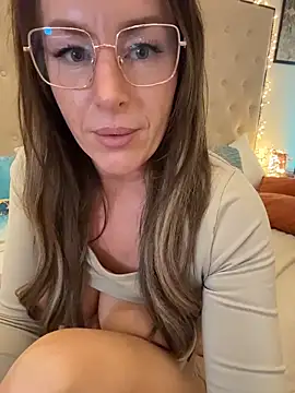 ChristinaSiemone live sex cam