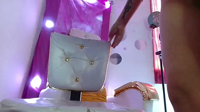 Ashley_Stone11's cam snapshot