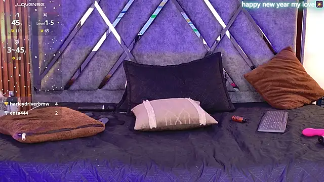 Milf_Slutty's cam snapshot