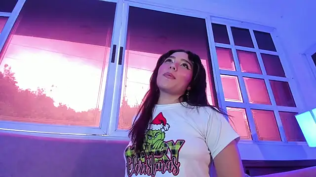 YaraShine's cam snapshot