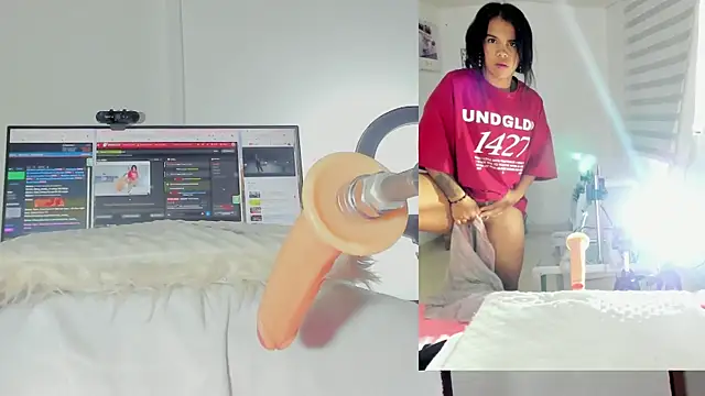 Rosy_Emely's cam snapshot