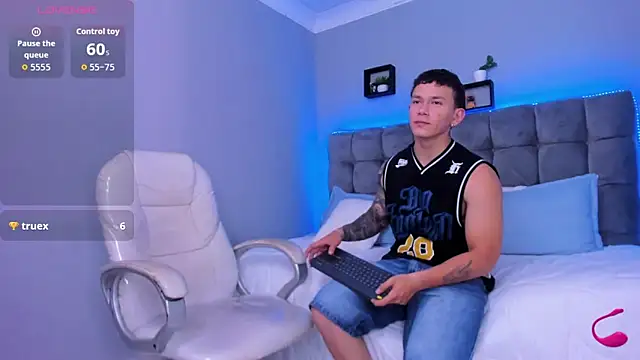 Thomas_moon live sex cam