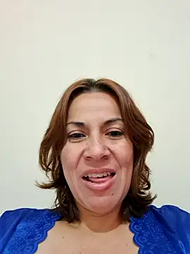 Zaralu_'s cam snapshot