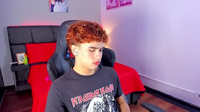 Aiiden_15 live sex cam