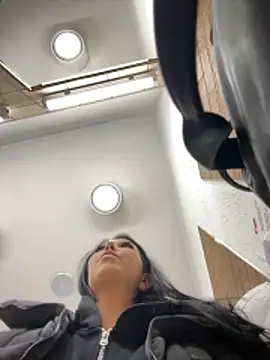 Tisha_Busty live sex cam