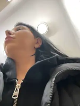 Tisha_Busty live sex cam