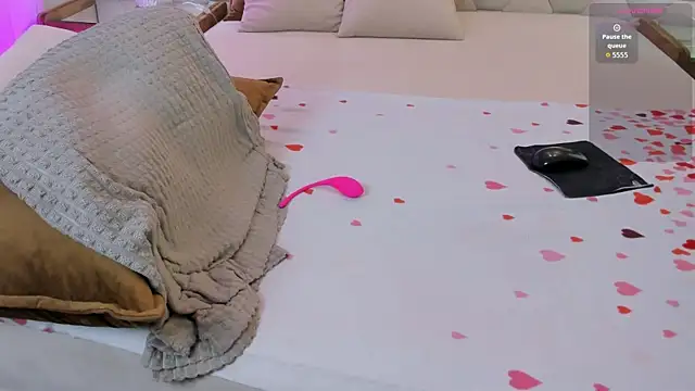 NaughtyLoryy live sex cam