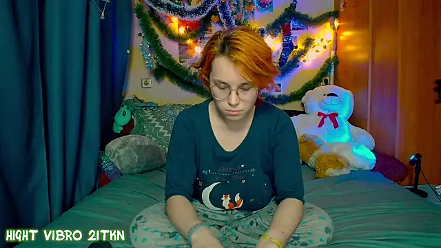 TrickyKitsune live sex cam