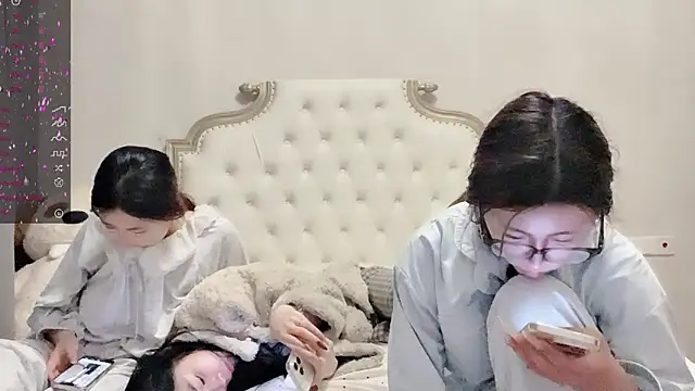 MM_YY_SS's cam snapshot