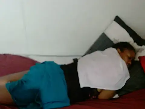 HugeTitties's cam snapshot