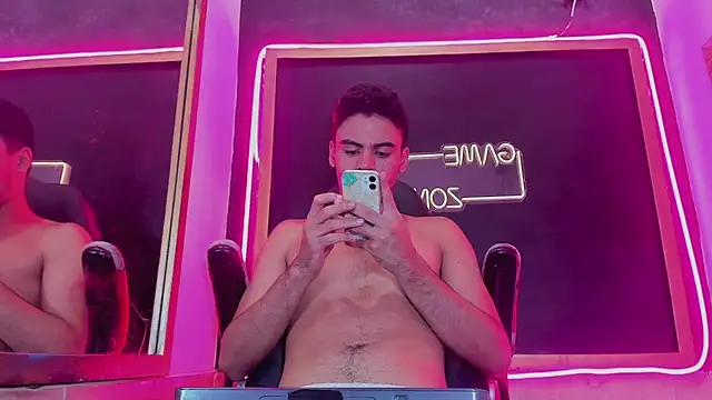 liam_genner_ live sex cam