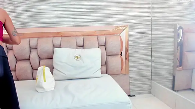 kathia_dumons live sex cam