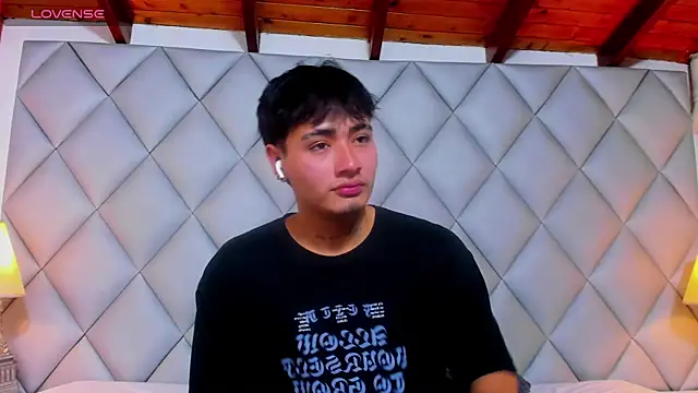 Clement_Reyes live sex cam