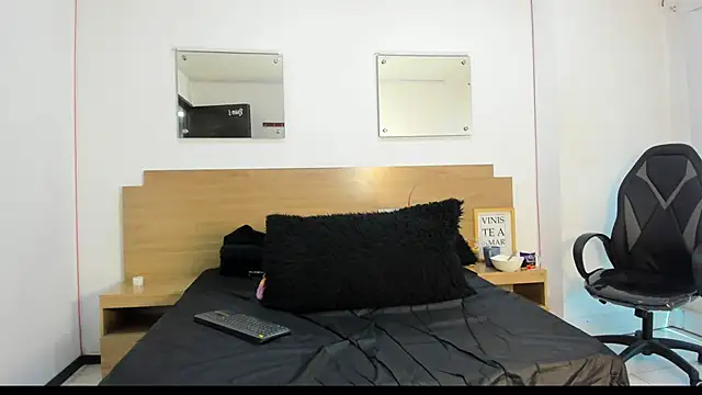 Mike_N_Gaby's cam snapshot