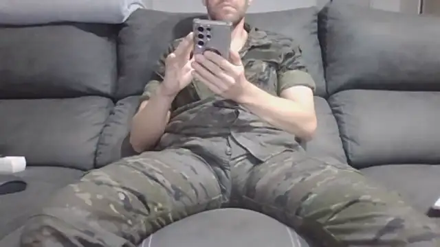 militar_guapo live sex cam