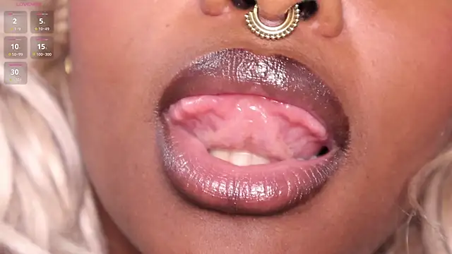 justnala_'s cam snapshot