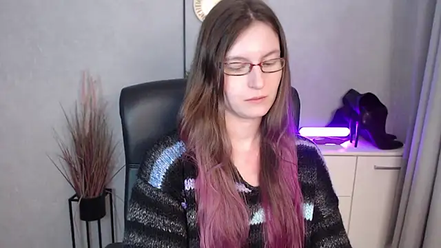 emmaxDelight's cam snapshot