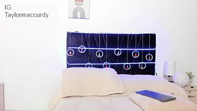 Taylormaccurdy_ live sex cam