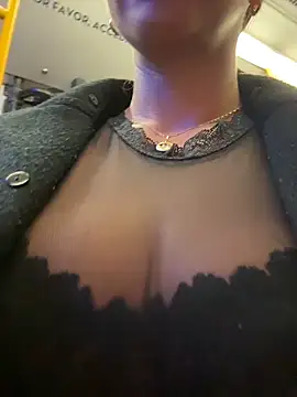 Ninabigtitied live sex cam