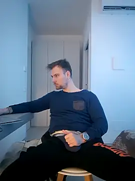 mrlyuis live sex cam