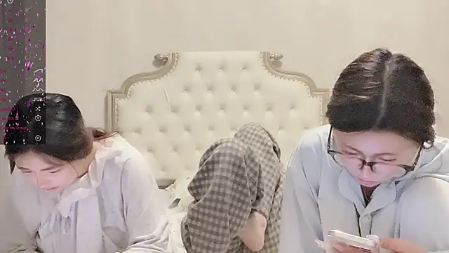 MM_YY_SS's cam snapshot