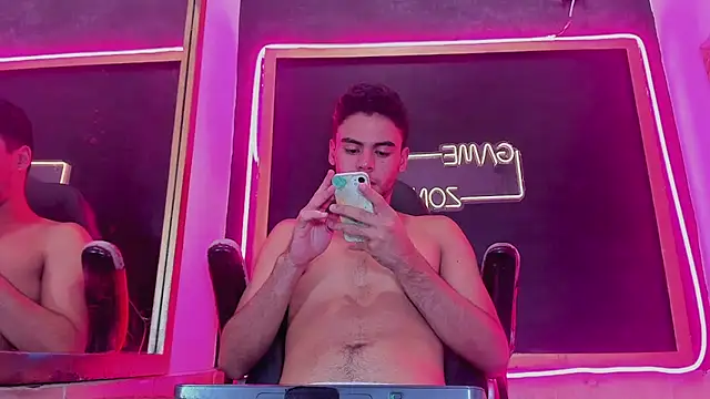 liam_genner_ live sex cam