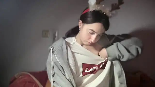 Aphr0ditee's cam snapshot