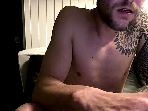 sirkhot08's cam snapshot