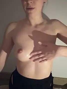 RussianGirls_'s cam snapshot