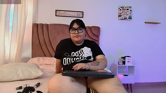 Ruby_Rouge's cam snapshot