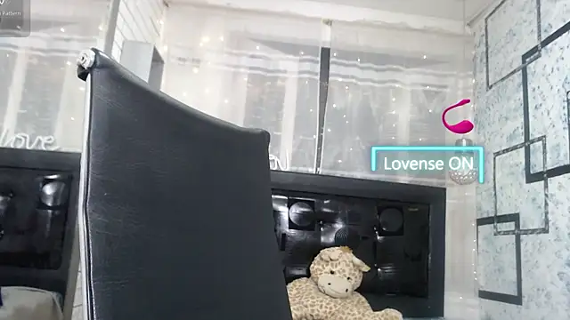 Ebonny_Alexa's cam snapshot