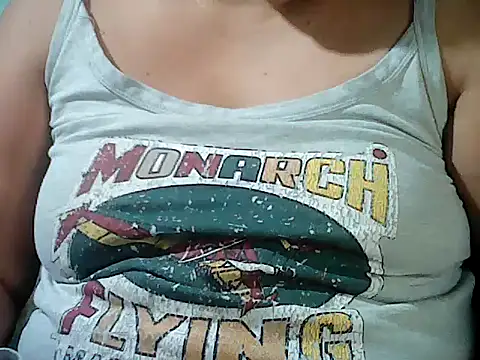 Sexyhorney4u's cam snapshot