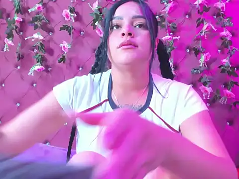 Lucy_Brunno's cam snapshot