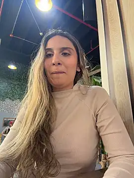 sarah_honey__'s cam snapshot