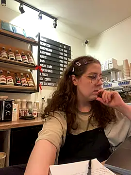 cinnabon_'s cam snapshot