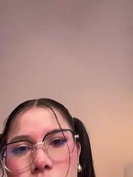 violettabond's cam snapshot