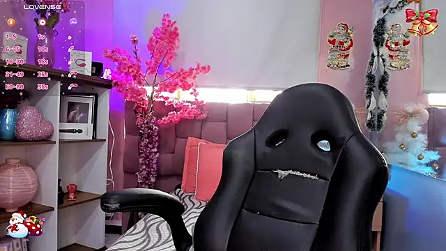 mia_thompsonn_'s cam snapshot