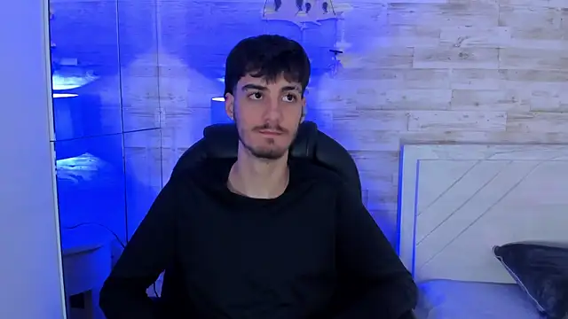 Emir_Ozan_ live sex cam