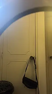 _YOURHERO live sex cam